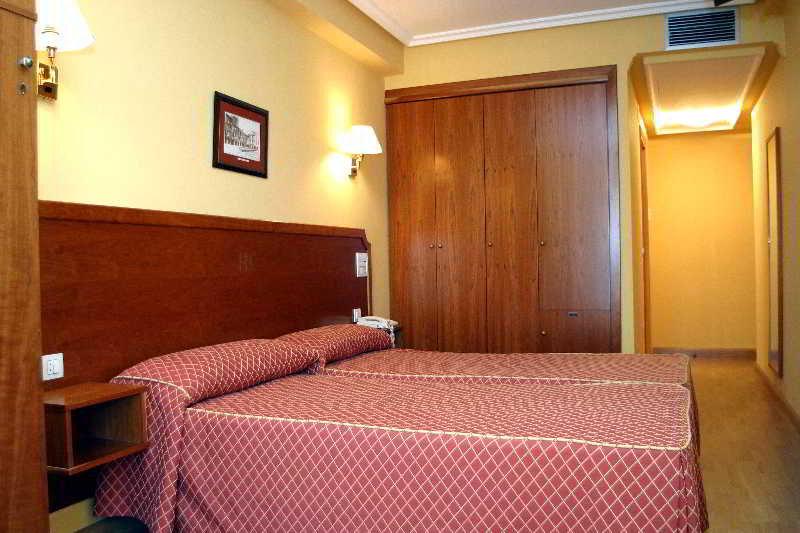 Hotel El Retiro De Cardea Oviedo Camera foto